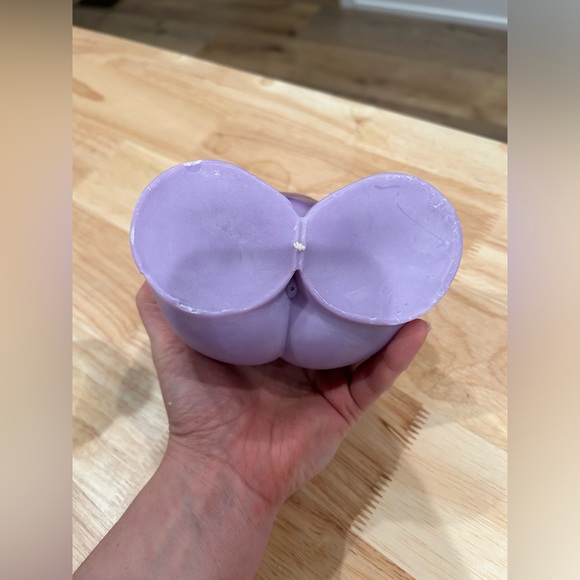 Caia Candle Le Petit Derriere Natural Candle 1.3kg - Picture 7 of 7